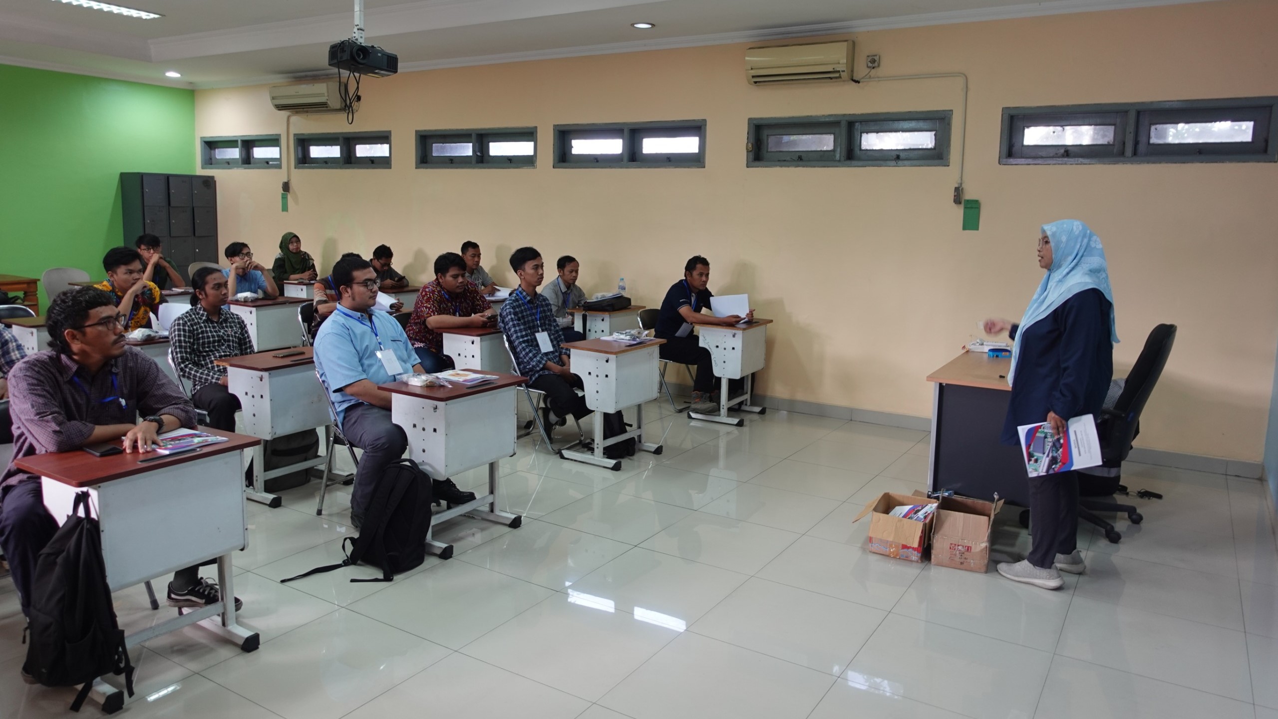 Pelatihan Eletronika di Politeknik Pelayaran Surabaya